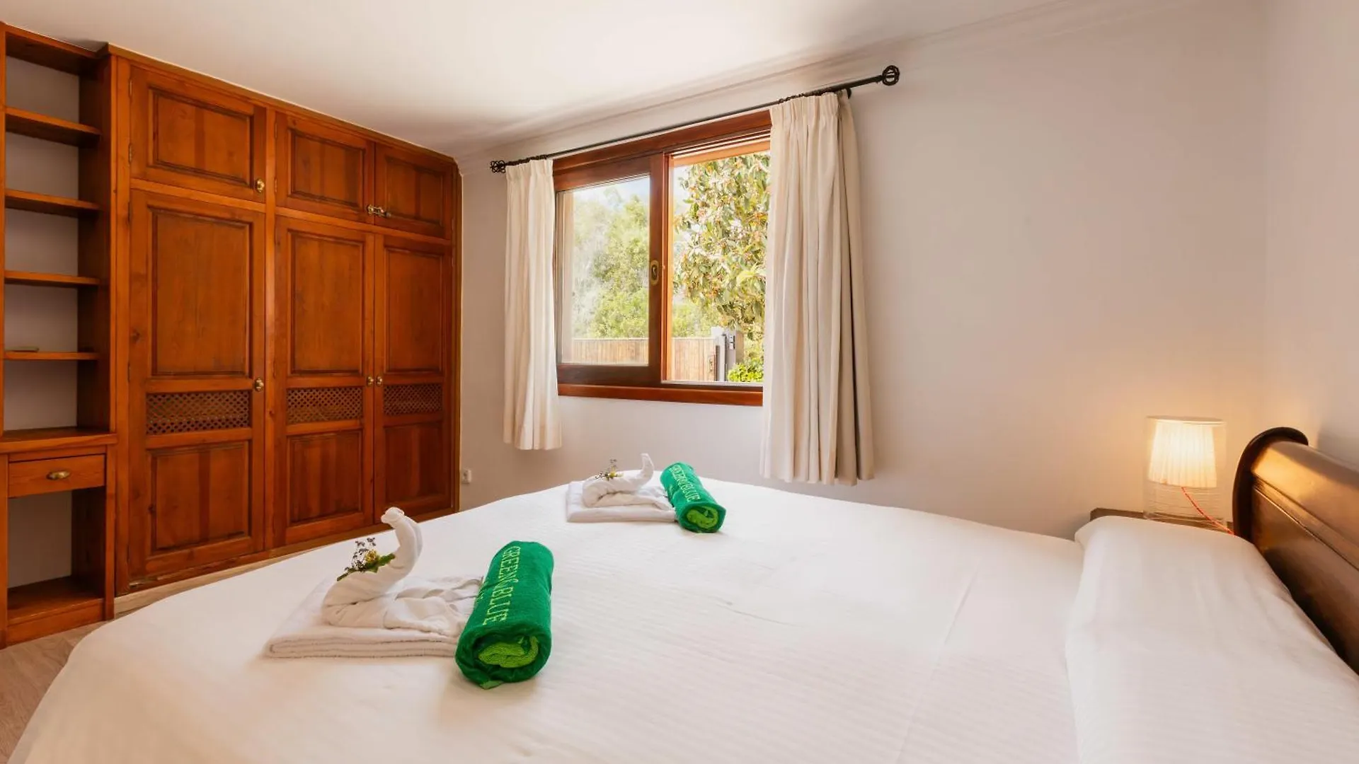 Villa Beni - Santa Eulalia 산타 에우랄리아 데 리오 0*,