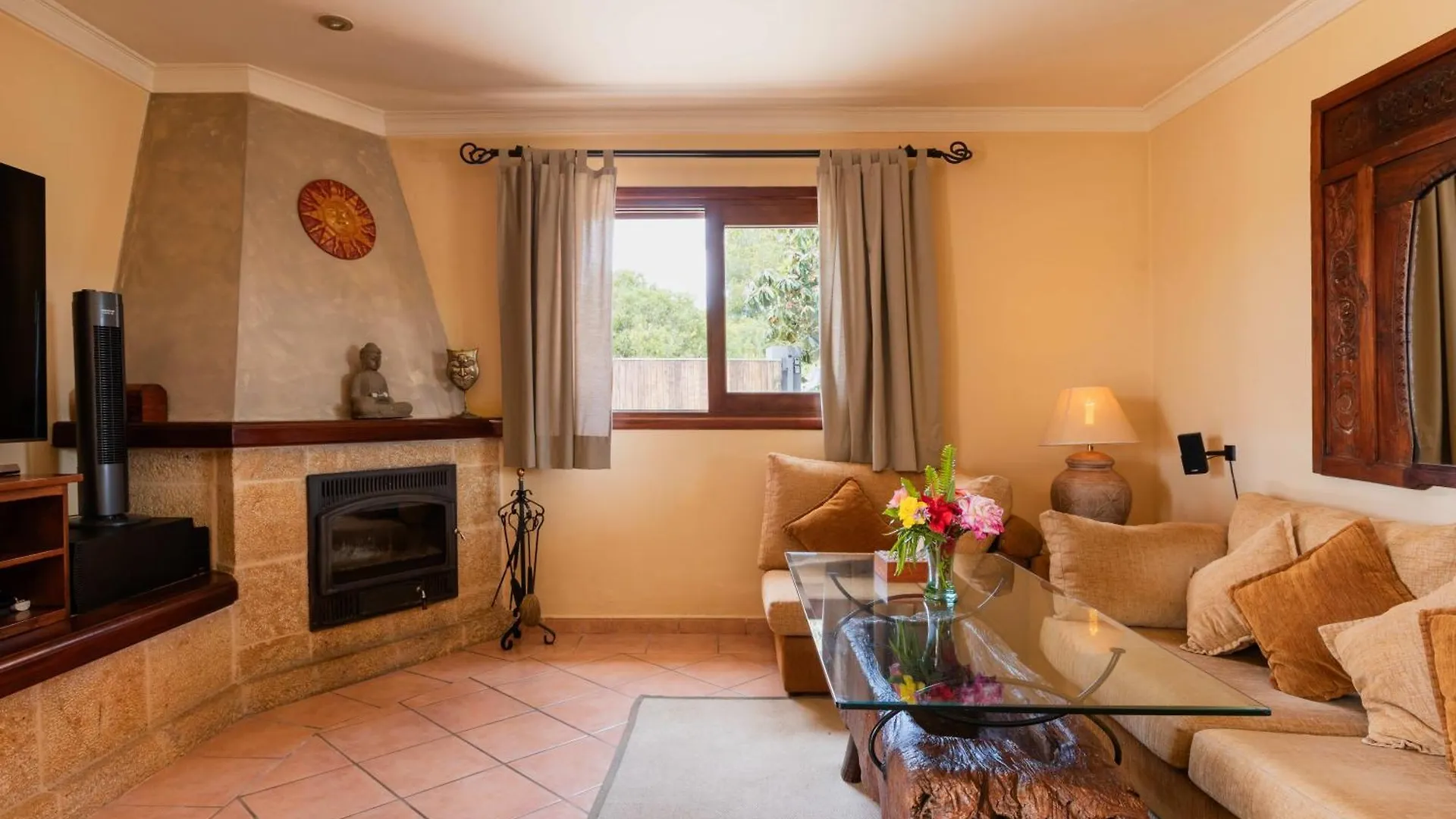 Villa Beni - Santa Eulalia 산타 에우랄리아 데 리오 0*,